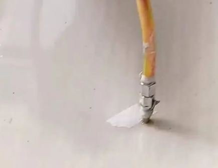 五营瓷砖空鼓维修公司专业解答在瓷砖铺贴过程中，如果使用的砂料过粗（如全部使用了粗砂），可能会导致以下问题